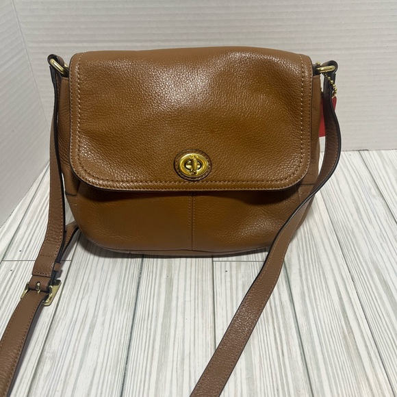 COACH Tan Leather Park Taylor Flap Turnlock Crossbody 23663 - Picture 1 of 7